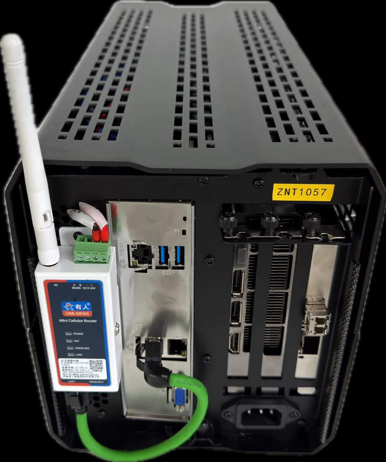 I/O panel: USB / LAN / DP / PCIe / power